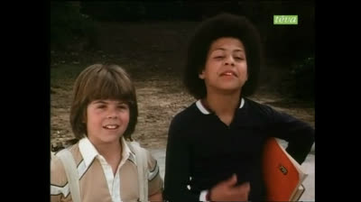 Huit ça suffit (1977) French S4E23 Les livres.