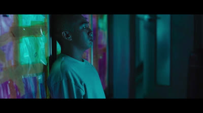 Alive. version anglaise sous titrés francais